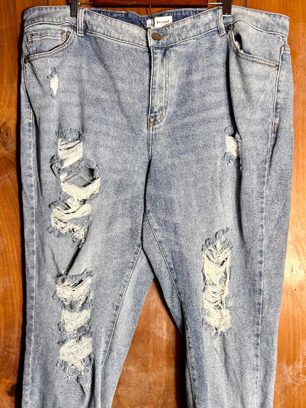 Lane Bryant Womens Size 22 Mid Rise Boyfriend Capri Jeans Light Wash Distressed
